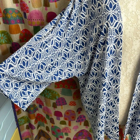 Ruby Rd. open Front Top. XL - Picture 2 of 9